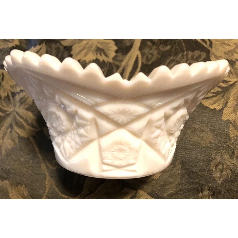 Kemple Valtec Pair Prescut Milk Glass 6.5